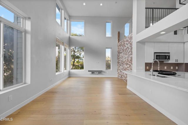 1901 Victoria Avenue 204, Oxnard, CA 93035