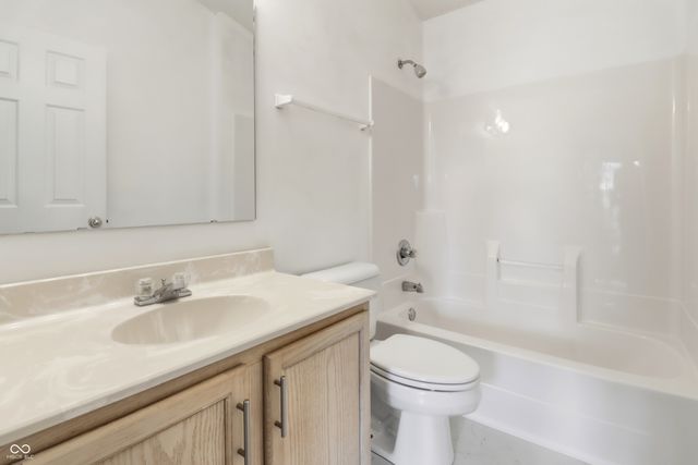 5705 Eden Village Drive, Indianapolis, IN 46254