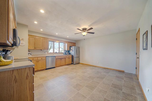 607 HOMESTEAD TRAIL, Kimberly, WI 54136