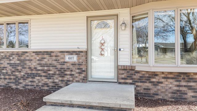 607 HOMESTEAD TRAIL, Kimberly, WI 54136