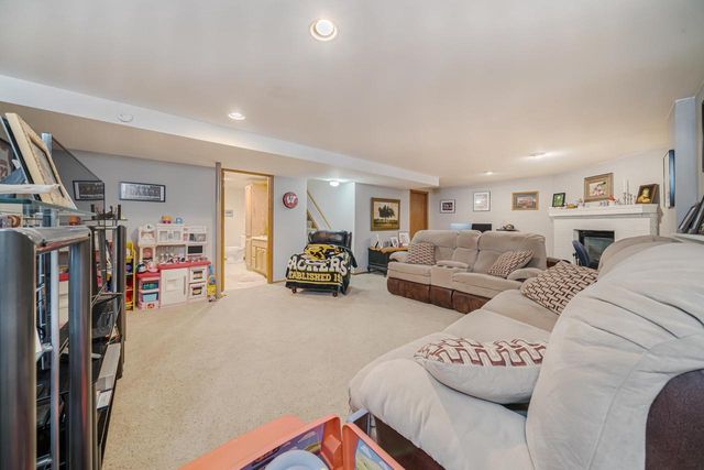 607 HOMESTEAD TRAIL, Kimberly, WI 54136