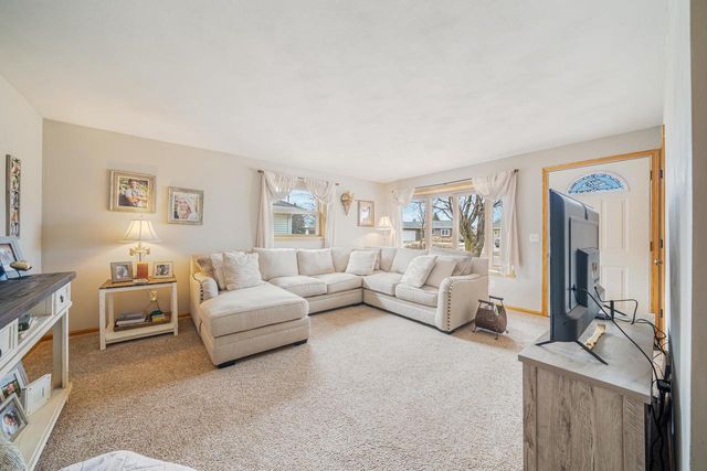 607 HOMESTEAD TRAIL, Kimberly, WI 54136