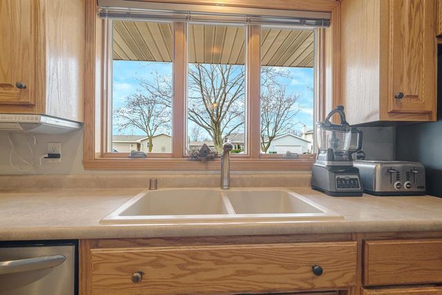 607 HOMESTEAD TRAIL, Kimberly, WI 54136