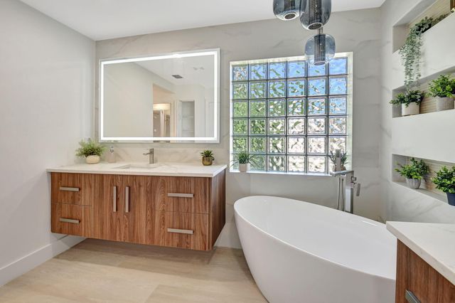 11287 Vivero Avenue, Boynton Beach, FL 33437