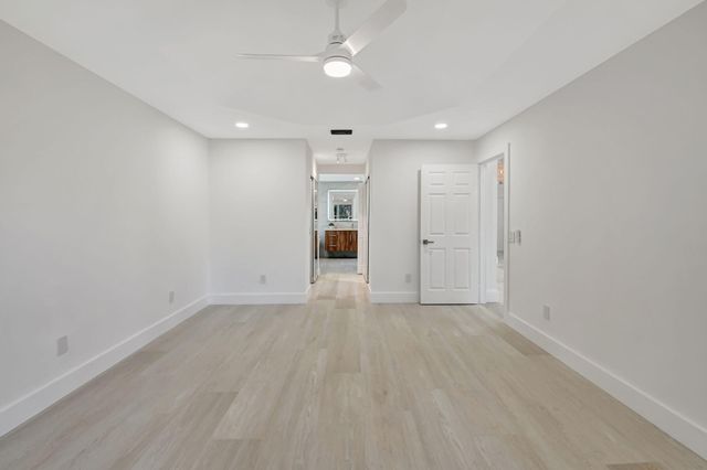 11287 Vivero Avenue, Boynton Beach, FL 33437