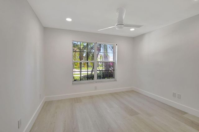 11287 Vivero Avenue, Boynton Beach, FL 33437