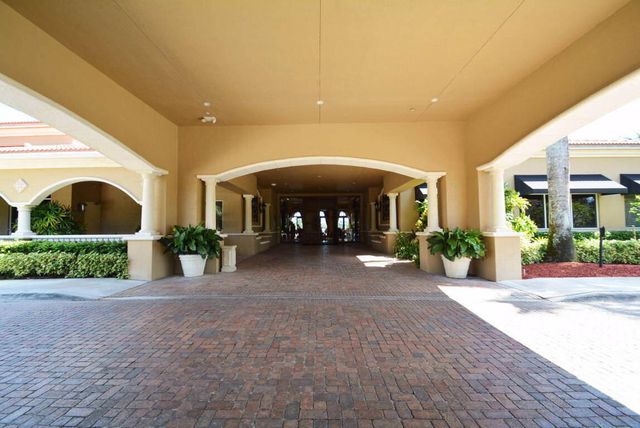 11287 Vivero Avenue, Boynton Beach, FL 33437