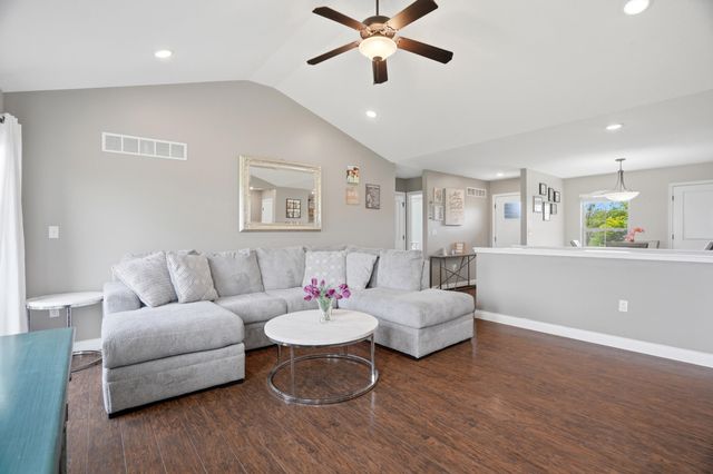 4275 W POSEY LN, Columbia, MO 65203