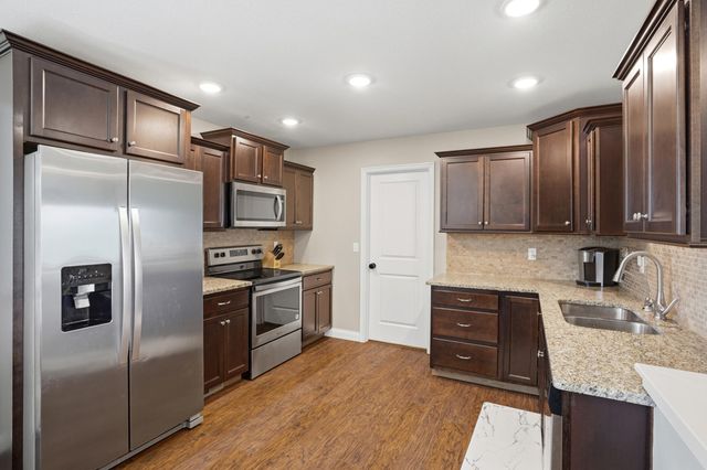 4275 W POSEY LN, Columbia, MO 65203