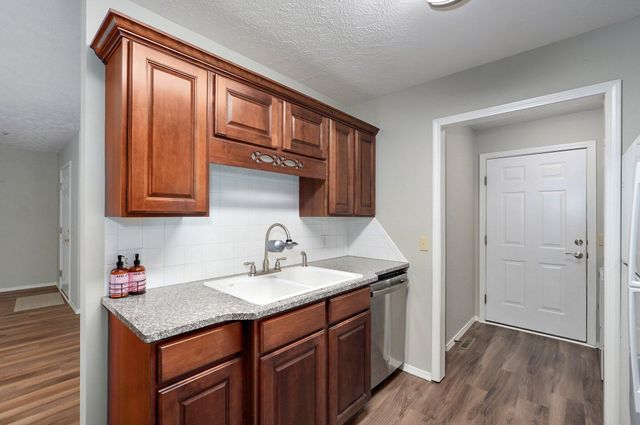 2606 South Overbrook Avenue, Springfield, MO 65807
