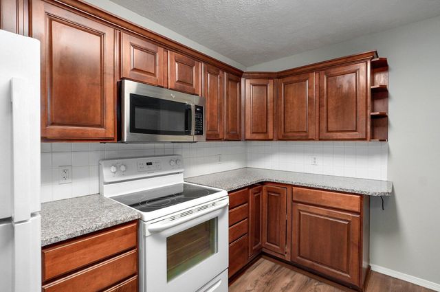2606 South Overbrook Avenue, Springfield, MO 65807
