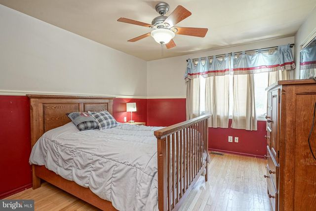 180 WARD LN, Williamstown, NJ 08094