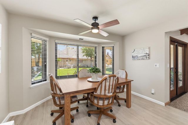 2955 Holly Avenue, Clovis, CA 93611