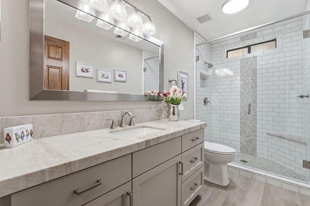 2955 Holly Avenue, Clovis, CA 93611