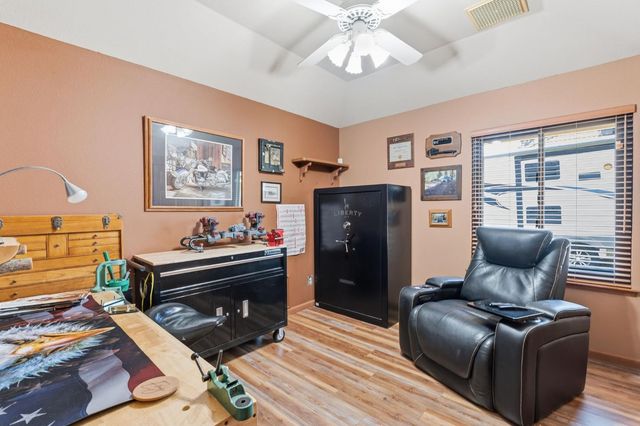 2955 Holly Avenue, Clovis, CA 93611
