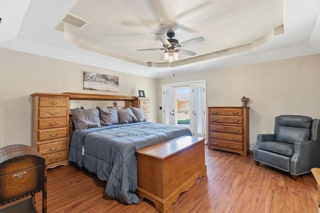 2955 Holly Avenue, Clovis, CA 93611