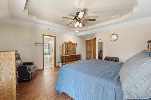 2955 Holly Avenue, Clovis, CA 93611