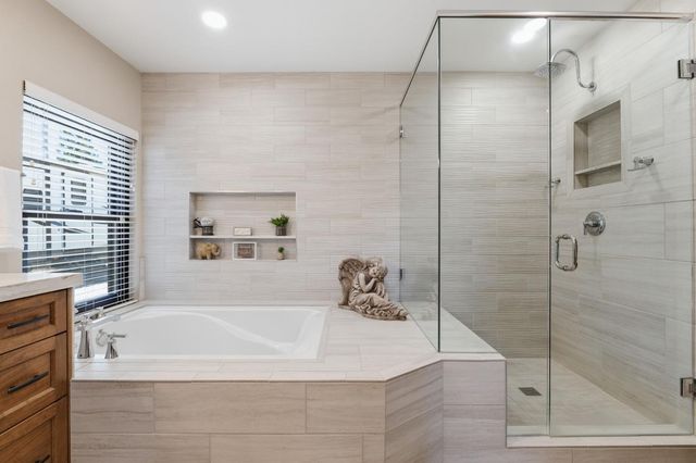 2955 Holly Avenue, Clovis, CA 93611