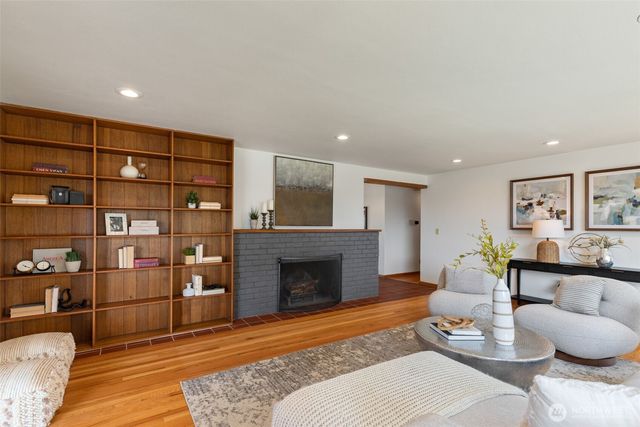 16526 37th Avenue NE, Lake Forest Park, WA 98155