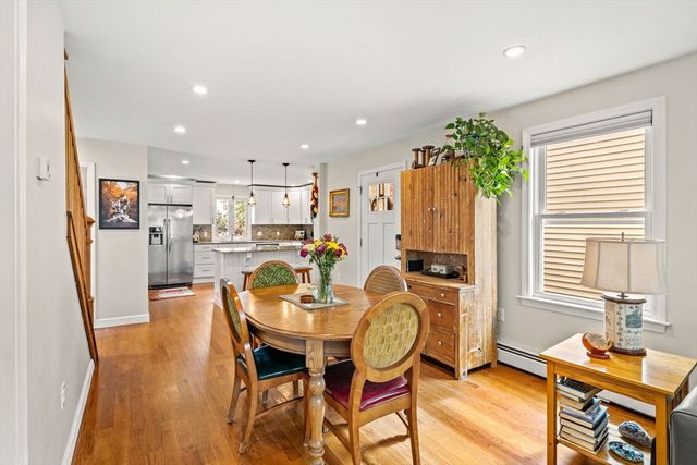 15 Beacon St, Salem, MA 01970