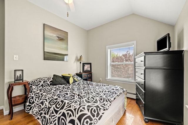 15 Beacon St, Salem, MA 01970