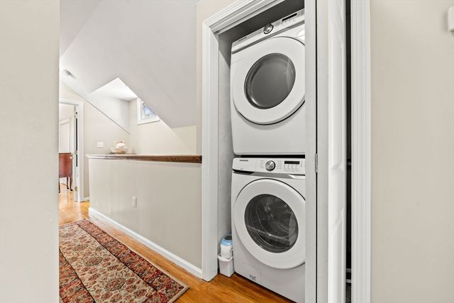 15 Beacon St, Salem, MA 01970