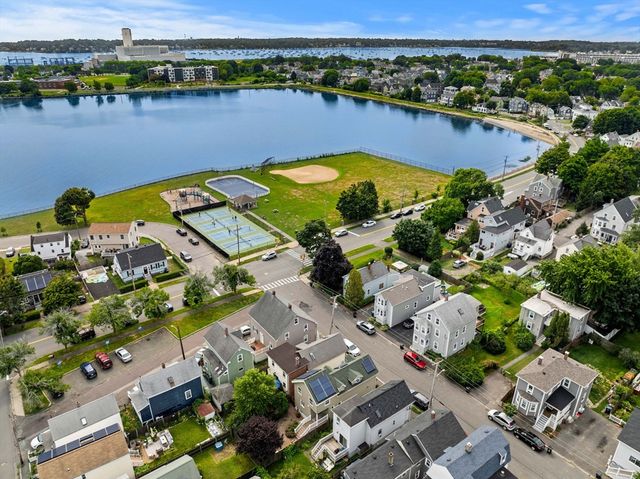 15 Beacon St, Salem, MA 01970