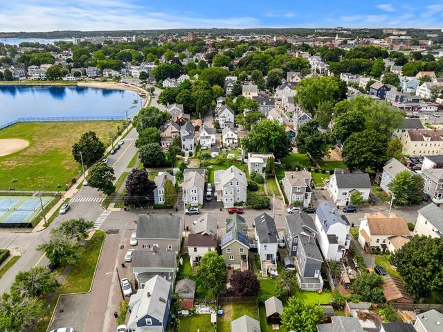 15 Beacon St, Salem, MA 01970