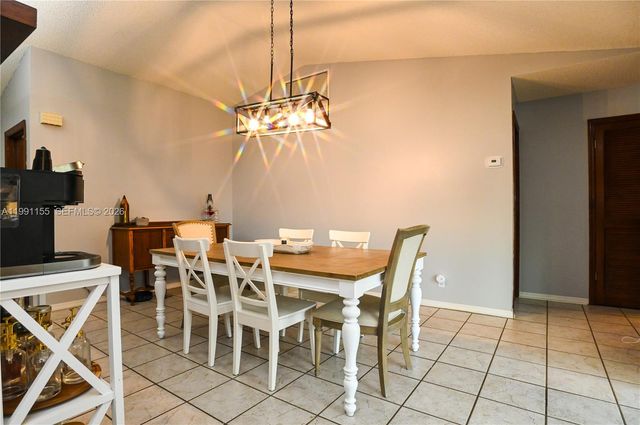 8631 NW 48th St, Lauderhill, FL 33351