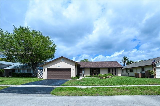 8631 NW 48th St, Lauderhill, FL 33351