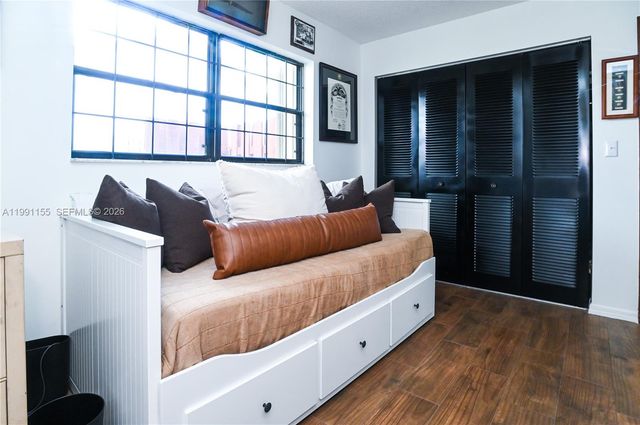 8631 NW 48th St, Lauderhill, FL 33351