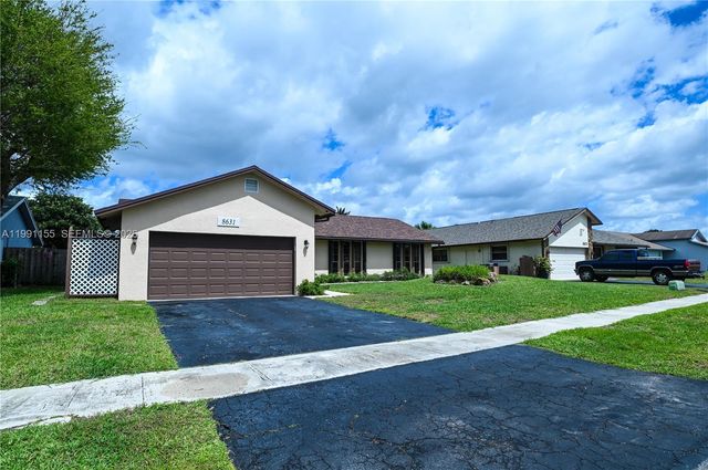 8631 NW 48th St, Lauderhill, FL 33351