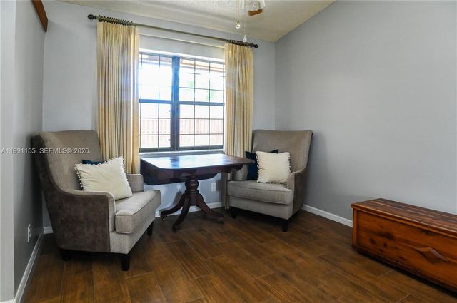 8631 NW 48th St, Lauderhill, FL 33351