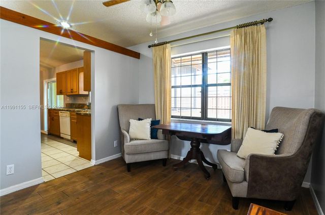 8631 NW 48th St, Lauderhill, FL 33351