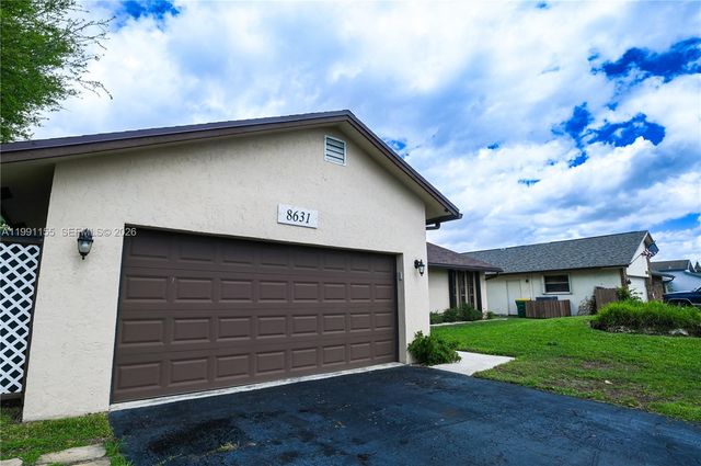 8631 NW 48th St, Lauderhill, FL 33351