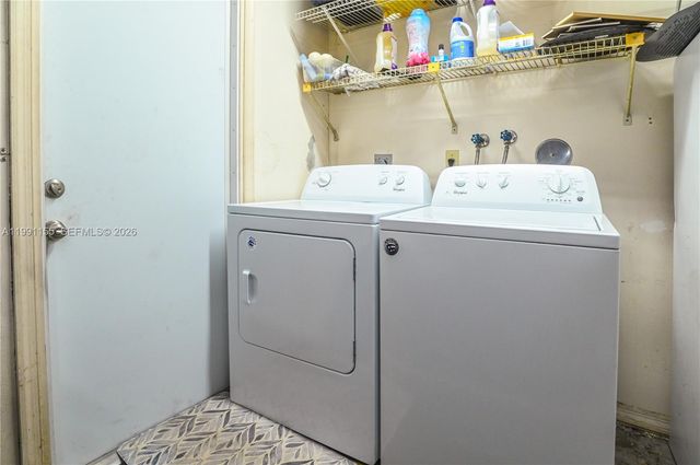 8631 NW 48th St, Lauderhill, FL 33351