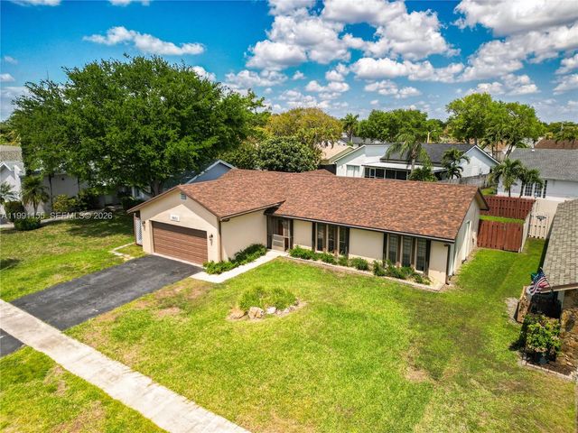 8631 NW 48th St, Lauderhill, FL 33351