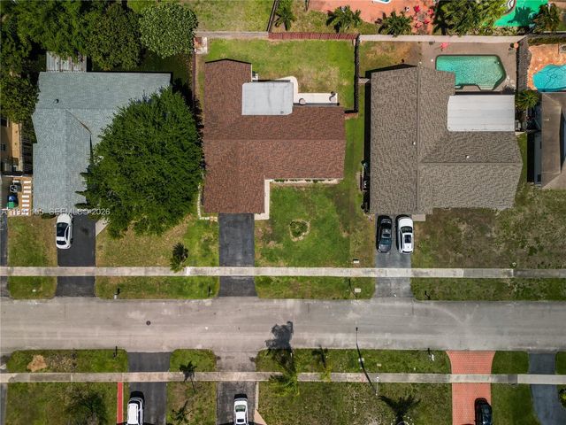 8631 NW 48th St, Lauderhill, FL 33351