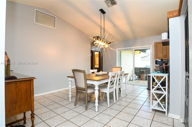 8631 NW 48th St, Lauderhill, FL 33351