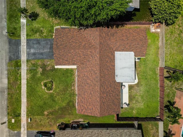 8631 NW 48th St, Lauderhill, FL 33351