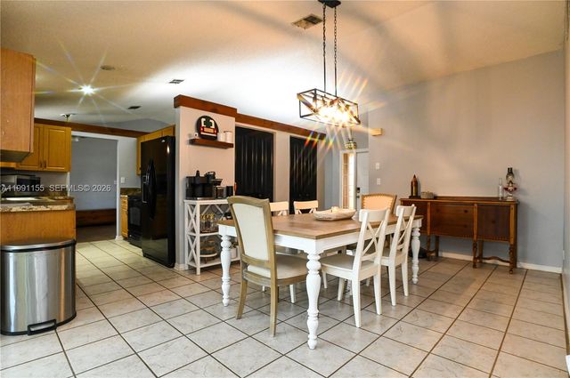 8631 NW 48th St, Lauderhill, FL 33351