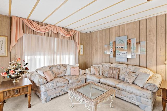 616 OLD COLONY ROAD, Leesburg, FL 34748