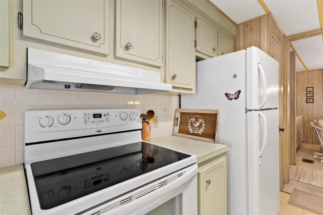 616 OLD COLONY ROAD, Leesburg, FL 34748