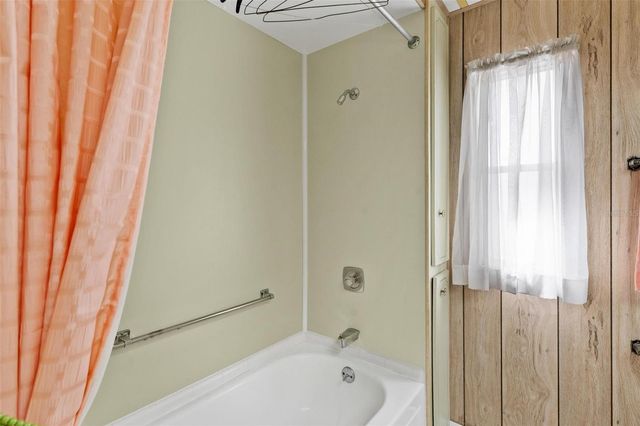 616 OLD COLONY ROAD, Leesburg, FL 34748