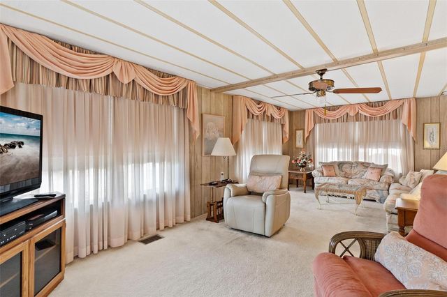 616 OLD COLONY ROAD, Leesburg, FL 34748