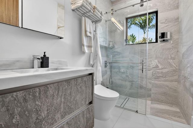 334 Isle Of Capri Drive, Fort Lauderdale, FL 33301