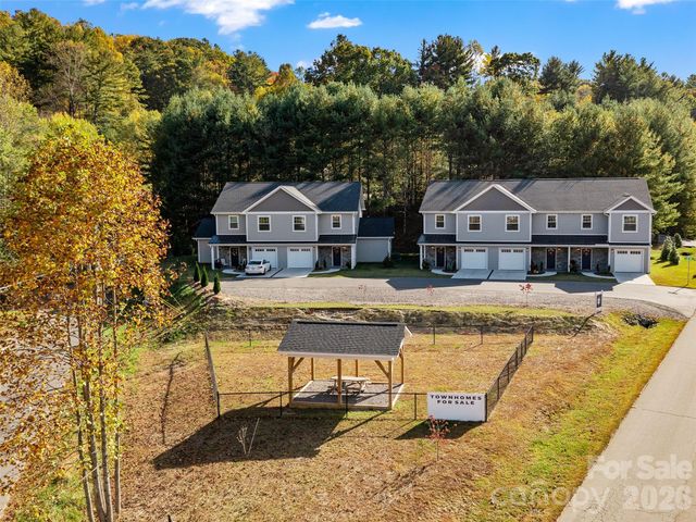 100 Red Twig Lane Unit 101, Burnsville, NC 28704