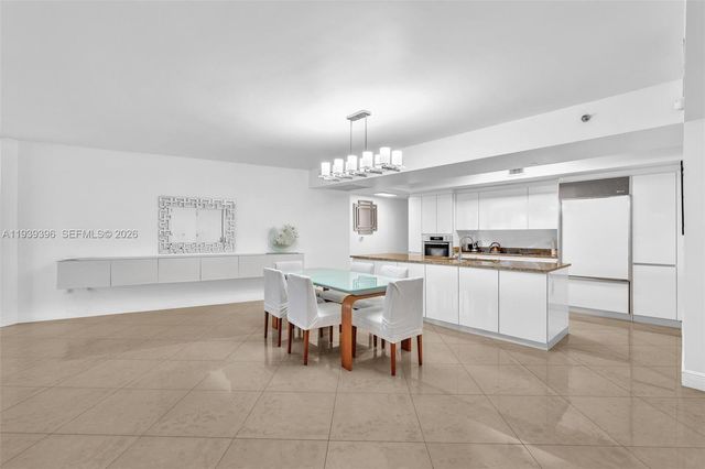 17201 Collins Ave 1107, Sunny Isles Beach, FL 33160