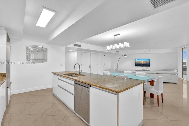 17201 Collins Ave 1107, Sunny Isles Beach, FL 33160