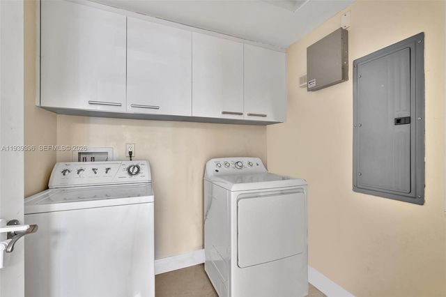 17201 Collins Ave 1107, Sunny Isles Beach, FL 33160